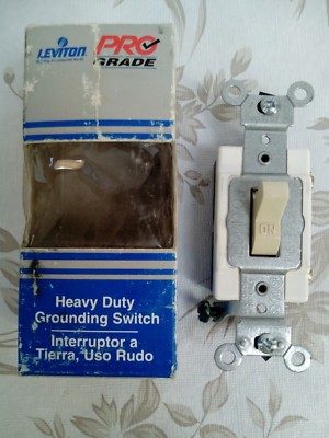 CS120-2IS Leviton Pro Grade Heavy Duty Grounding Switch 20 Amp 120V-277V Ivory