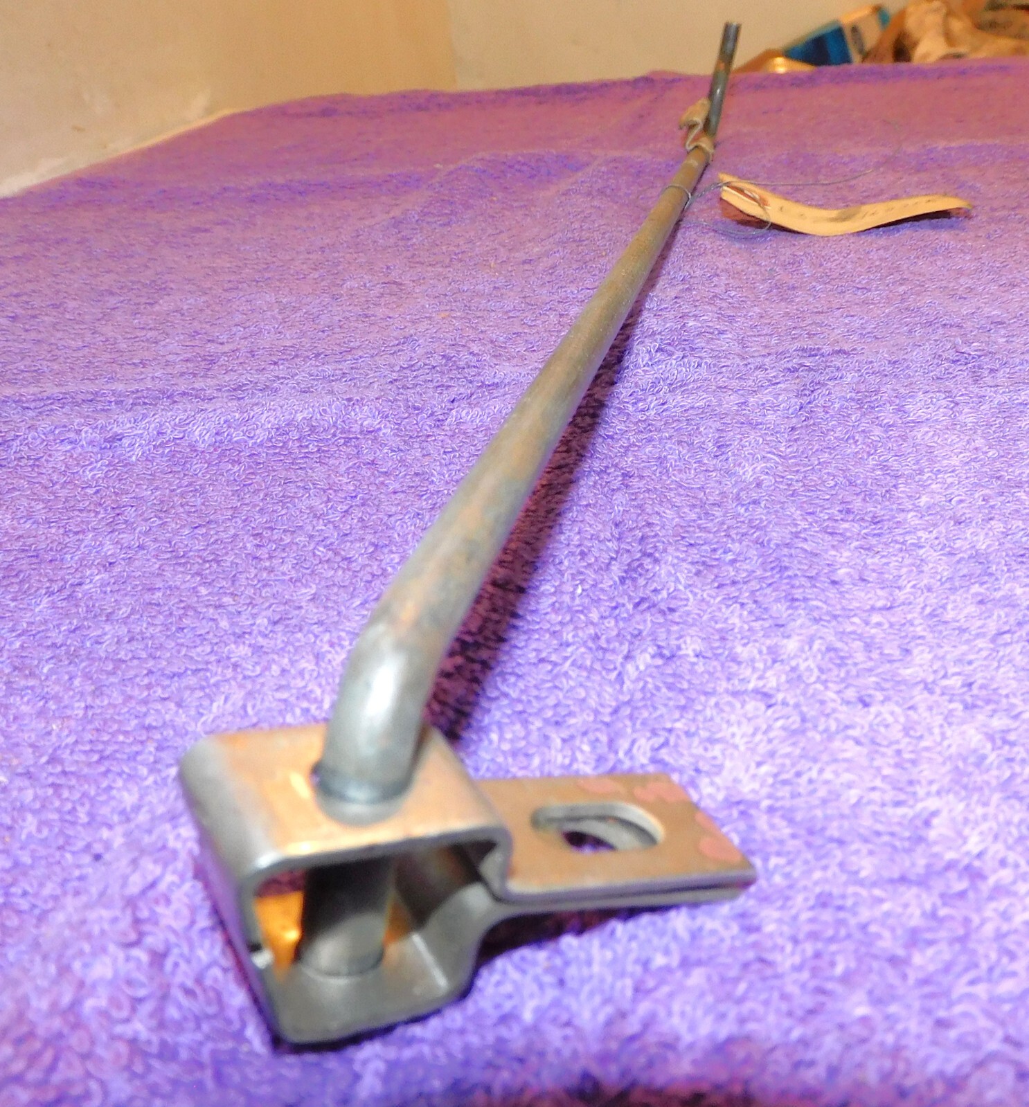 Ford GT 1983-1986 Hood prop rod
