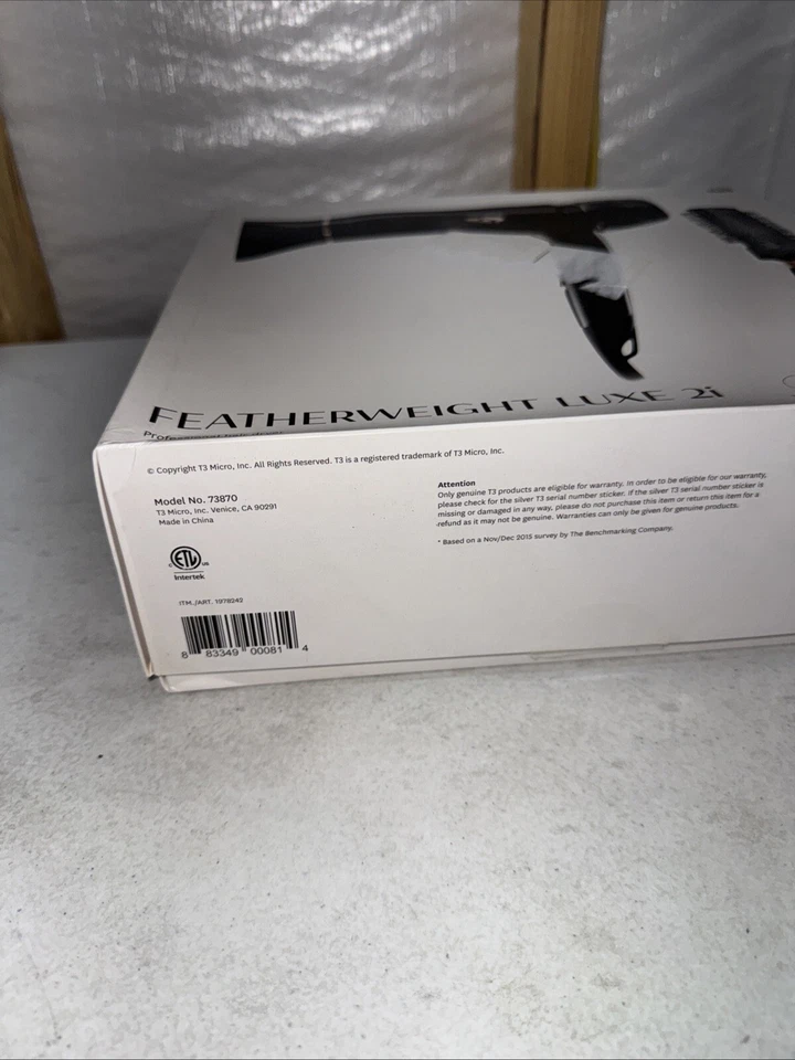 Secador de pelo profesional T3 Featherweight Luxe 2i negro con oro rosa Foto 2 de 4