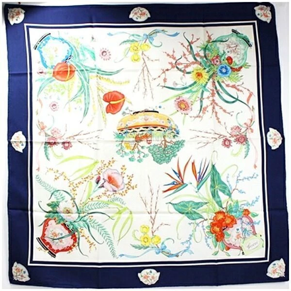 Gucci White x Navy Floral Silk Scarf   Fashion Accessory for Women (Used AB Rank