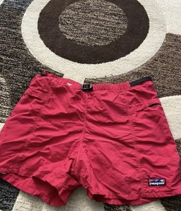 red patagonia baggies