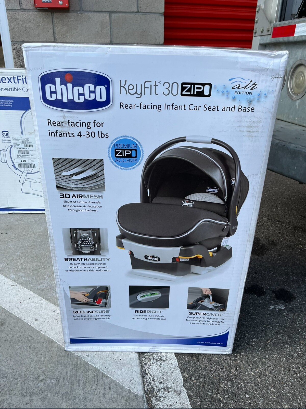 Chicco KeyFit 30 Zip Air 30 lbs Infant Car Seat Q Collection (Black