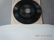 PLATTERS 7"vinyl...REMEMBER WHEN/LOVE OF A LIFETIME...MERCURY...VG...'59