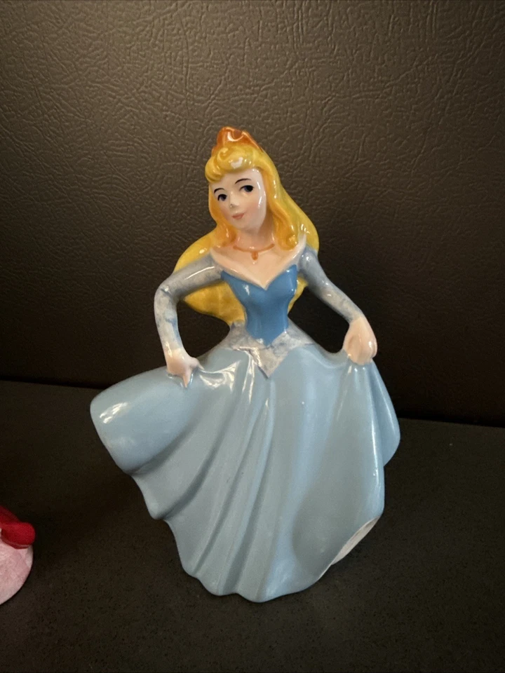 De colección Disney 3 Hadas de Cerámica: Flora Fauna Merryweather 1 Bella Durmiente RARO AÑOS 60 Foto 2 de 4