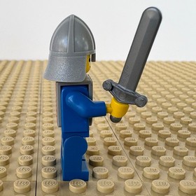 LEGO Castle, Classic: Blue Knight, SWORD, cas082s, 375, YELLOW CASTLE, 1978