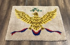 VINTAGE HAND LATCH HOOK RUG EAGLE PATRIOTIC USA AMERICAN 30x40 MCM 1776 EUC