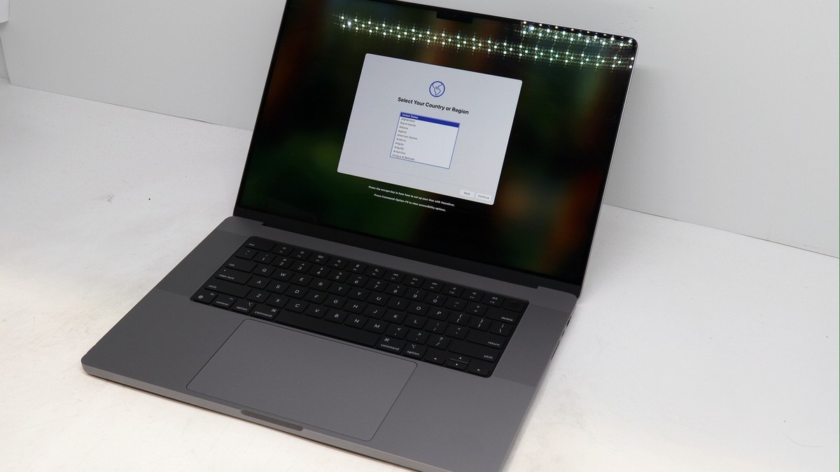 Apple MacBook Pro A2485 16 M1 Pro 10-Core 32GB 512GB Gray 2021 | eBay