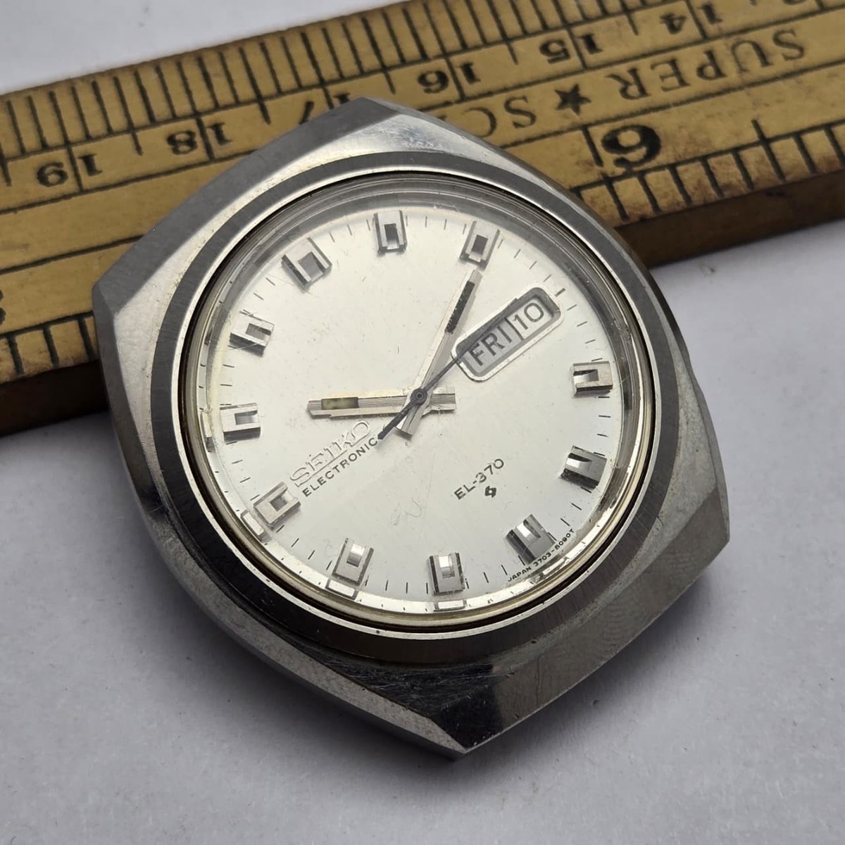 Seiko Electronic 3707-8041 Day/Date Vintage Men's Watch for Parts