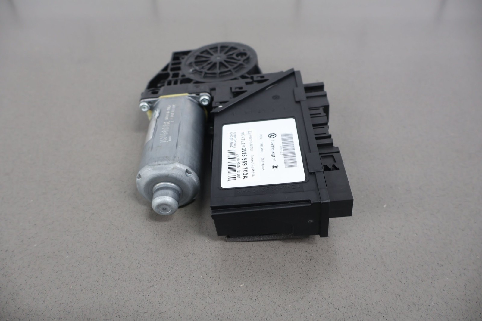 06-12 Bentley Flying Spur Rear Left LH Window Motor (3W5959703A) Tested