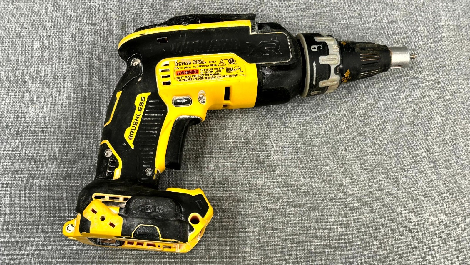 DeWALT DCF630 20 V MAX XR Brushless Drywall Screw Gun (Tool Only) Free
