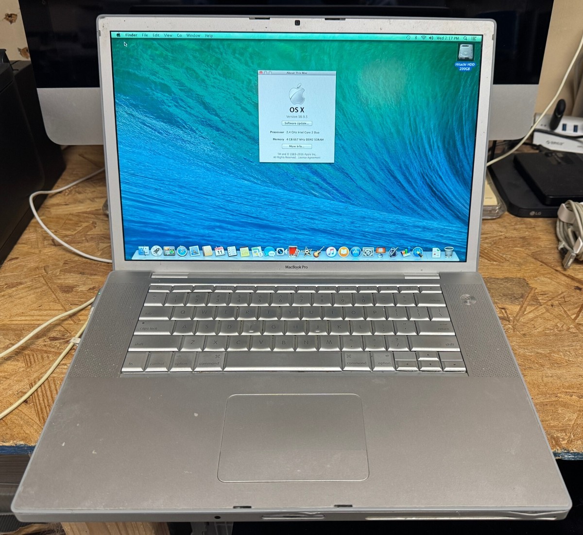 Apple MacBook Pro 15-inch July 2008 2.4GHz Intel Core 2 Duo