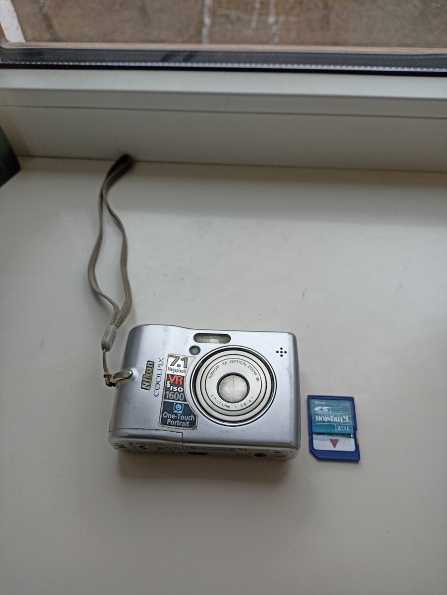 Nikon Coolpix L12 デジタルカメラ シルバー Amazon.com : Nikon Coolpix L12 7MP Digital Camera with 3x