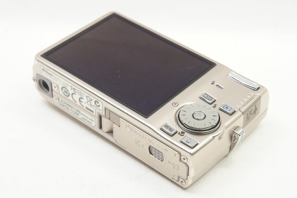 Nikon COOLPIX S600 10.0MP Compact Digital Camera Pink Gold
