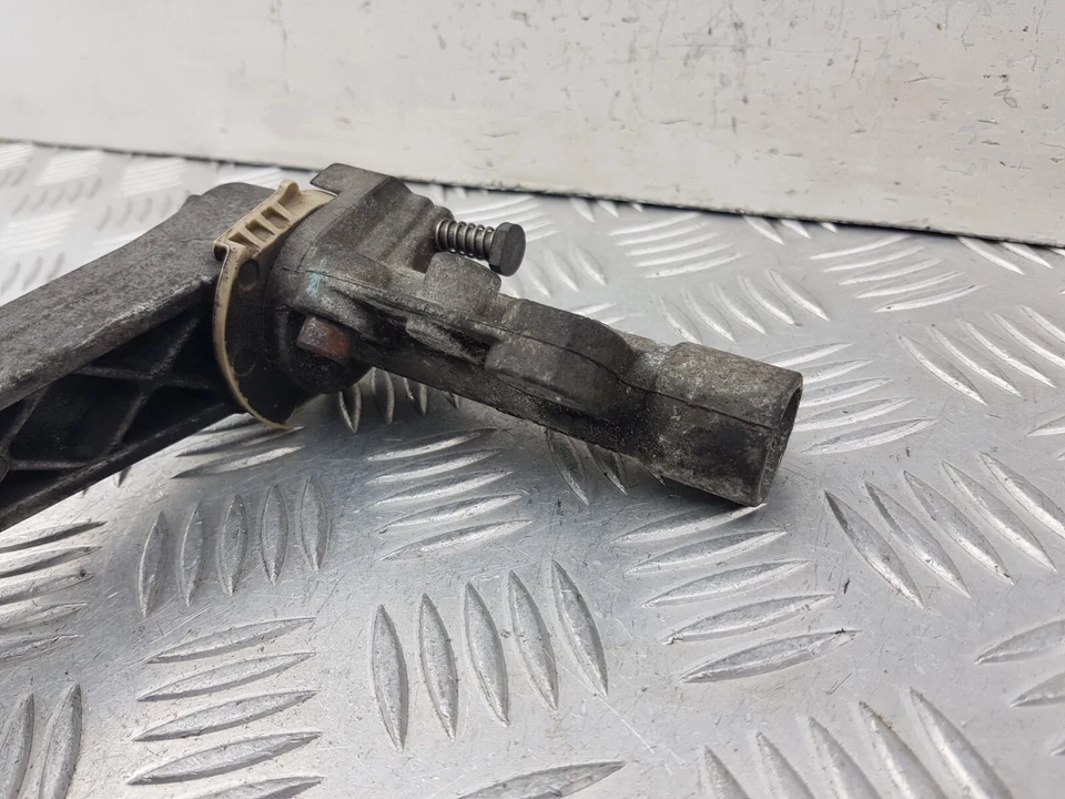 2014 PEUGEOT 2008 A94 MK1 1.6 PETROL TENSIONER PULLEY V757101580 - Image 4 of 4