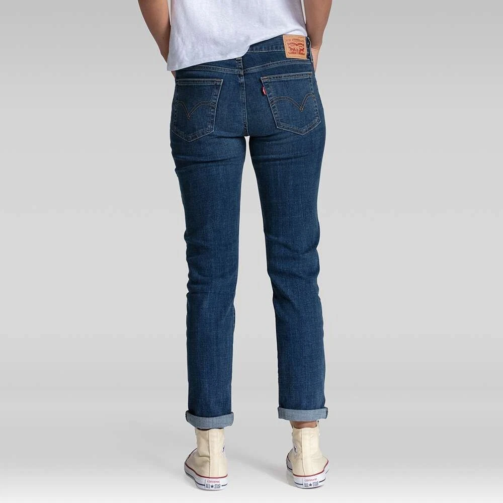 Levi's slim cheap boyfriend jeans