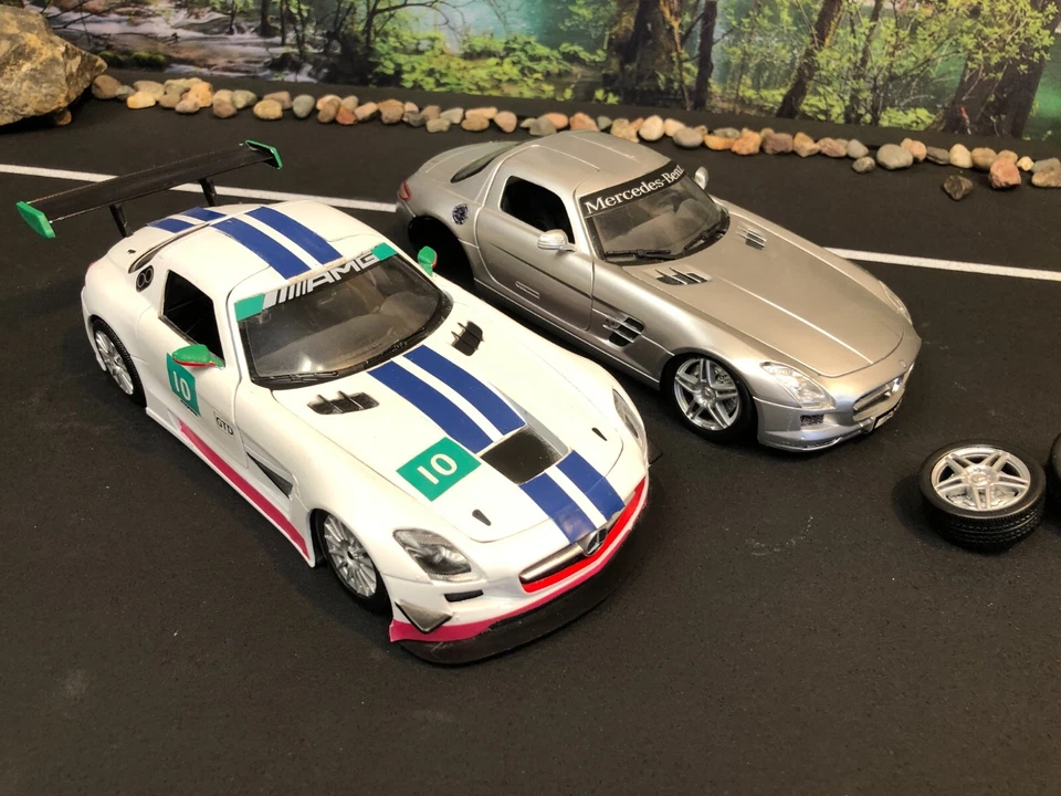 DOS COCHES DIECAST MERCEDES BENZ SLS AMG 1/24 imperfectos, sin caja NewRay y MotorMax Foto 2 de 4