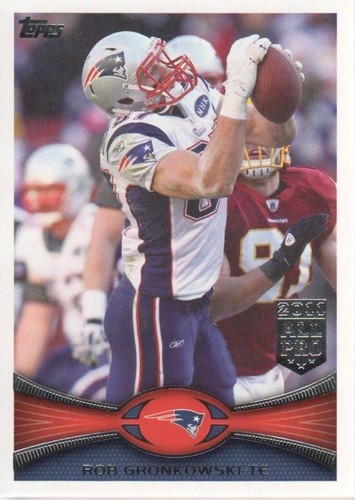Rob Gronkowski [Catching Football] #70 2012 Topps card