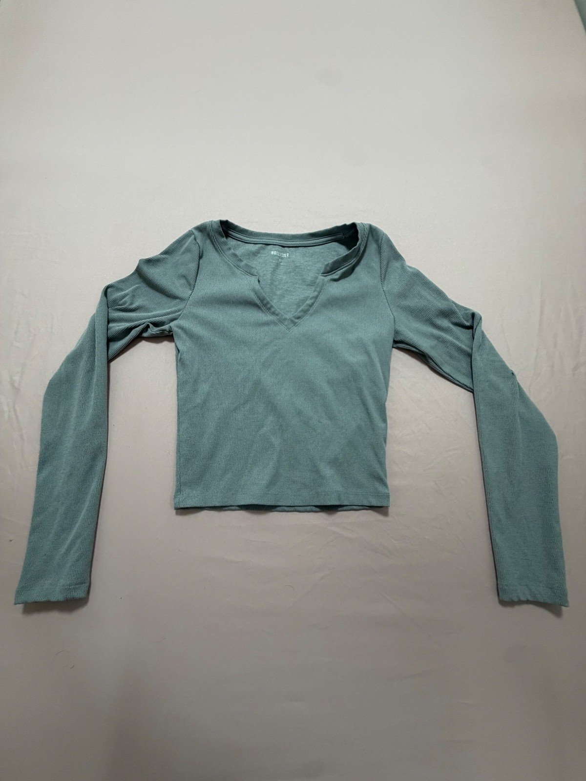 Hollister Women's Long Sleeve Ribbed V-Neck Shirt, Size Small