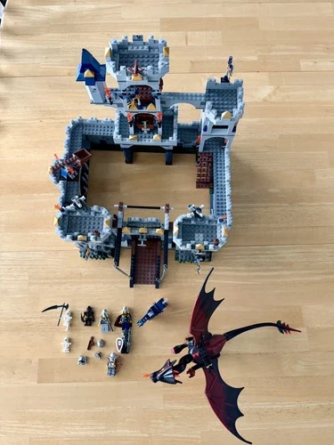LEGO Castle: King's Castle Siege (7094) 98% Complete