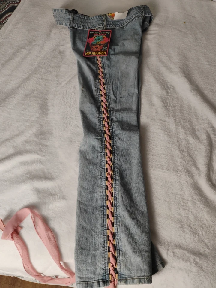 Mudd 女式喇叭牛仔裤低腰,Y2K 浅水洗带腰带 11 码全新带标签 — 第 3/4 张图片