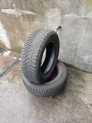 2x 215/65 R16 98H Winterreifen Semperit Speed Grip 5 DOT 1422