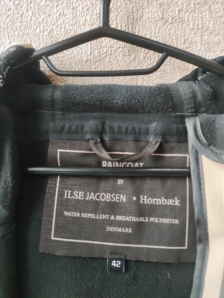 ILSE JACOBSEN HORNBEAK Beige Full Zip Hooded Women's Raincoat Jacket Sz 42 - Image 3 of 4