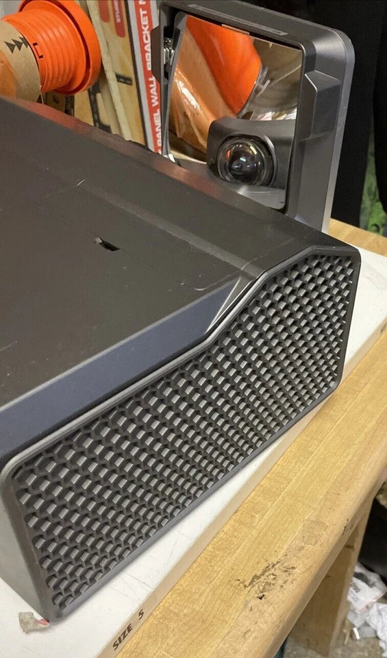 Smart UF75 DLP Projector Ultra Short-Throw 2500 ANSI  HDMI.  Working As-Is - Image 4 of 4