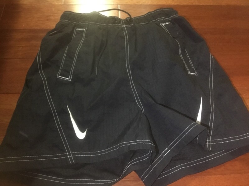 nike girl black activit short size:Xs