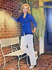 1973 Vintage Magazine Illustration Actress Dinah Shore