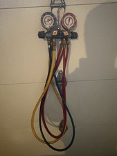 Yellow  Jacket Titan 4-Valve Test and Charging Manifold - Red / Blue + Hoses.