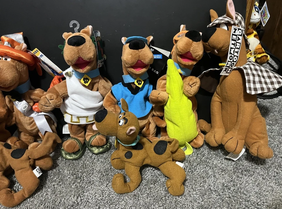 Scooby-Doo Plush Lot of  9 Warner Bros Bean Bag New with Tags 1990's & 12"  - Image 4 of 4