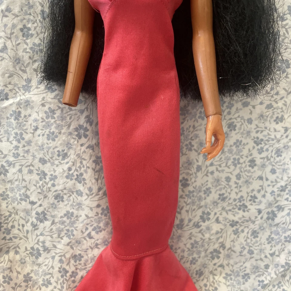 Muñeca Barbie Cher vintage 1976 12 pulgadas Mego Corp. jugada/usada. Falta mano. Foto 4 de 4