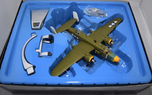 CORGI AVIATION ARCHIVE AA35308 B-25D-1 MITCHELL 'CRABB 2ND' 345TH 1:72 LTD ED - Picture 3 of 8