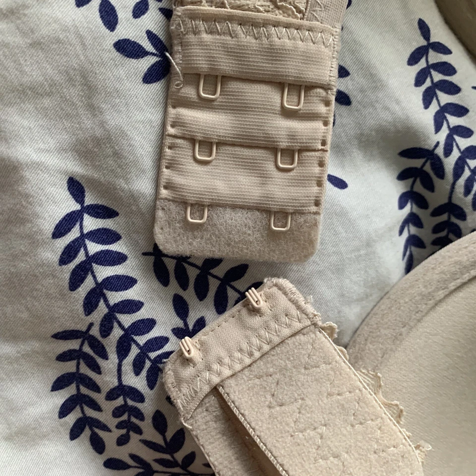 Sujetador convertible Xhilaration sin tirantes tostado liso espalda con encaje para mujer talla 34C 34 Foto 4 de 4