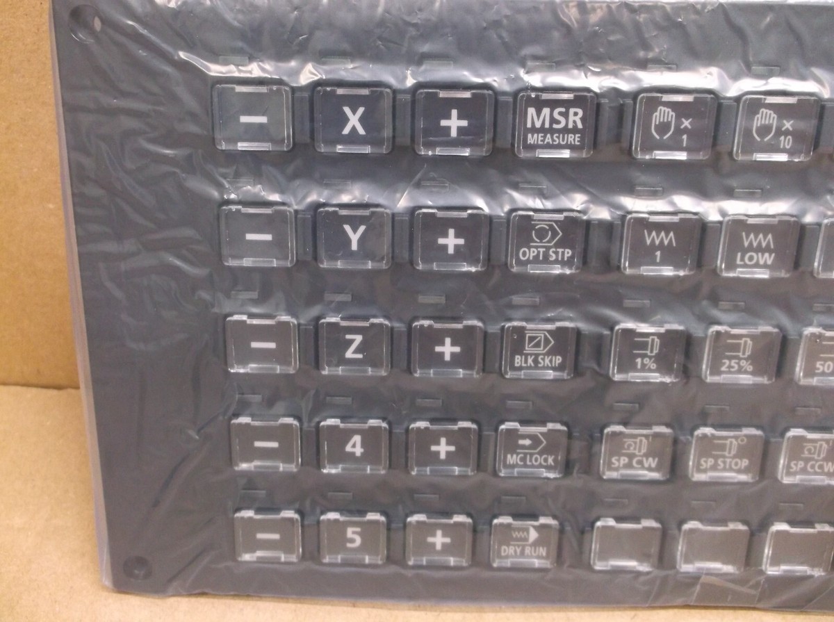 FCU8-KB923 Mitsubishi CNC NEW In Box M800/80 Operation Board