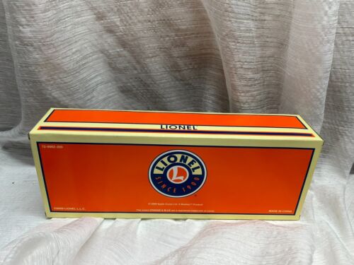 Lionel Trains Introducing The Beetles BoxCar 6-29962 O-Scale NIB NEW - Picture 4 of 5