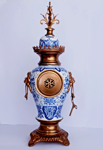 Antique DELFT BLUE & WHITE MANTEL CLOCK FAIENCE BRASS ELEMENTS BY BOCH KERAMIS - Picture 5 of 11
