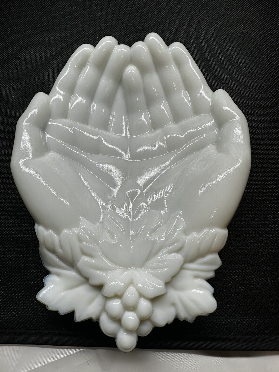 Vintage WestMoreland White Milk Glass Open Hands/Praying Hands