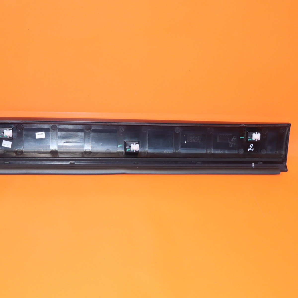 Rolls-Royce Cullinan 2025-2026 Front Left Body molding Black