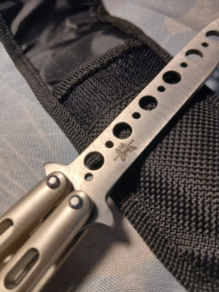 Cuchillo Entrenador Hecho en Banco U4 Práctica BALISONG MARIPOSA B60 Foto 3 de 4