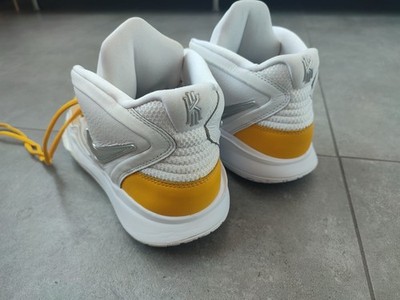 Nike Kyrie Infinity Weiß-Gelb / Größe 45