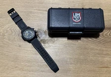 Luminox Navy Seal Gold With 3  Extra Straps