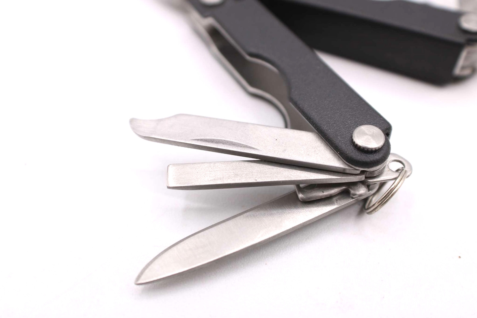 Multi-Tool Pliers Knife Screwdriver Storage Pocket Pouch Compact Camping Mechani