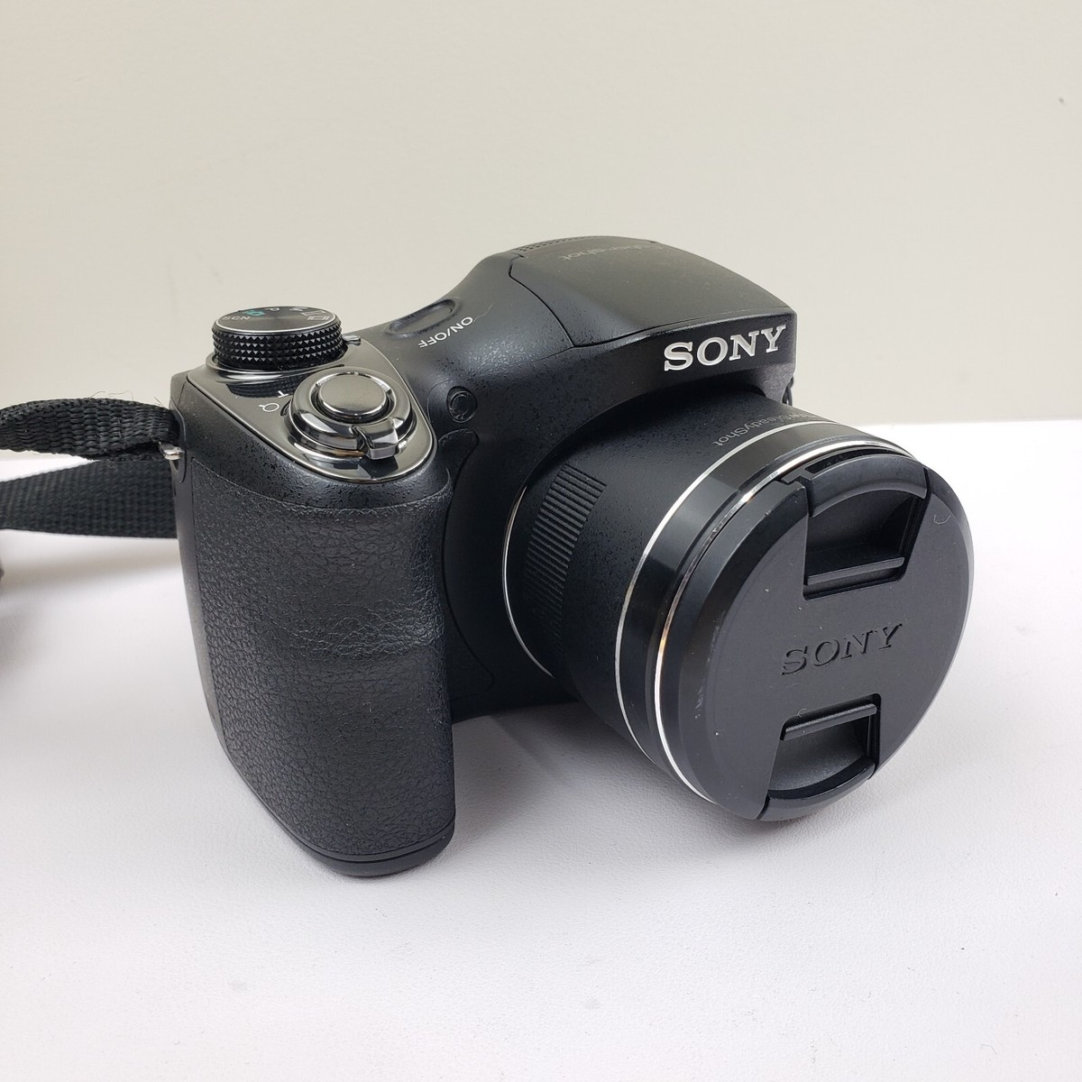Sony Cybershot DSC-H300 20.1MP Digital Camera ZOOM 35x