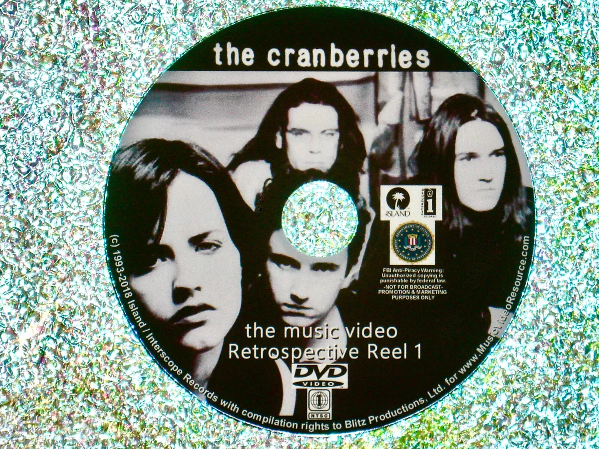 The Cranberries - Zombie (Official Music Video) 