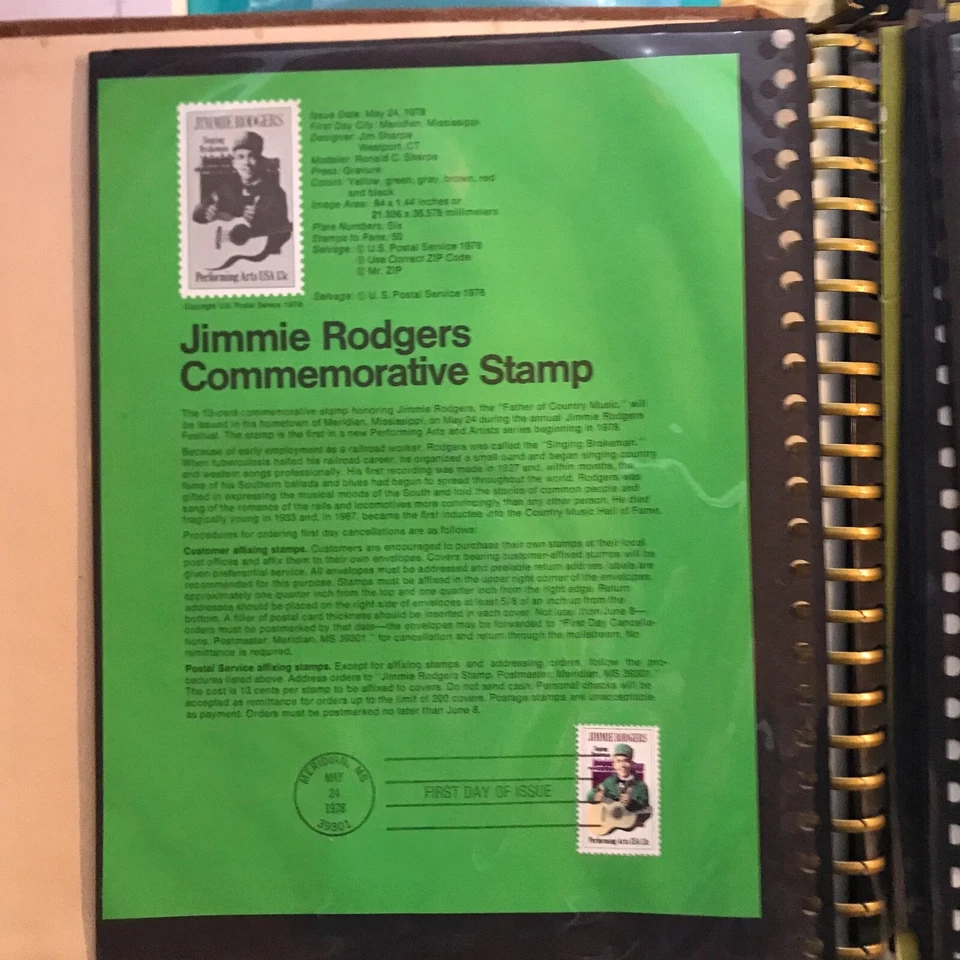 USPS American Commemorative Collections 32 + Pages of Commemorative Stamps # 1 - Image 3 of 4