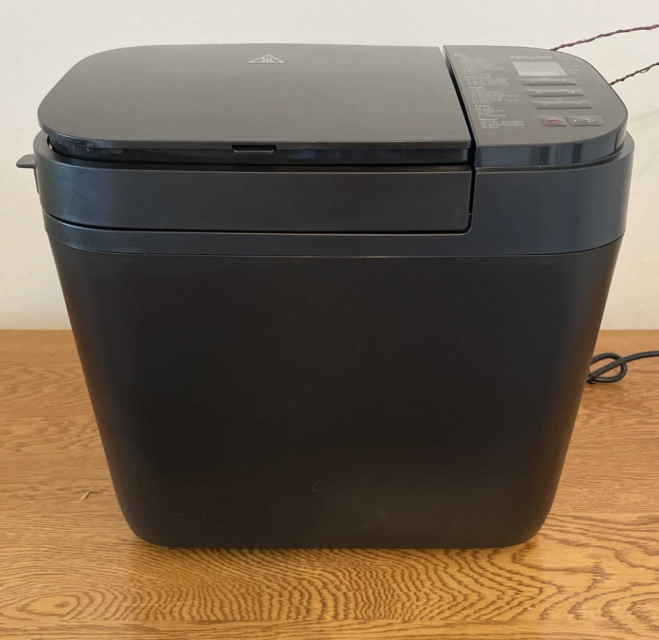 Panasonic Automatic Breadmaker SD-R2530KXC Raisin/Nut Dispenser Black