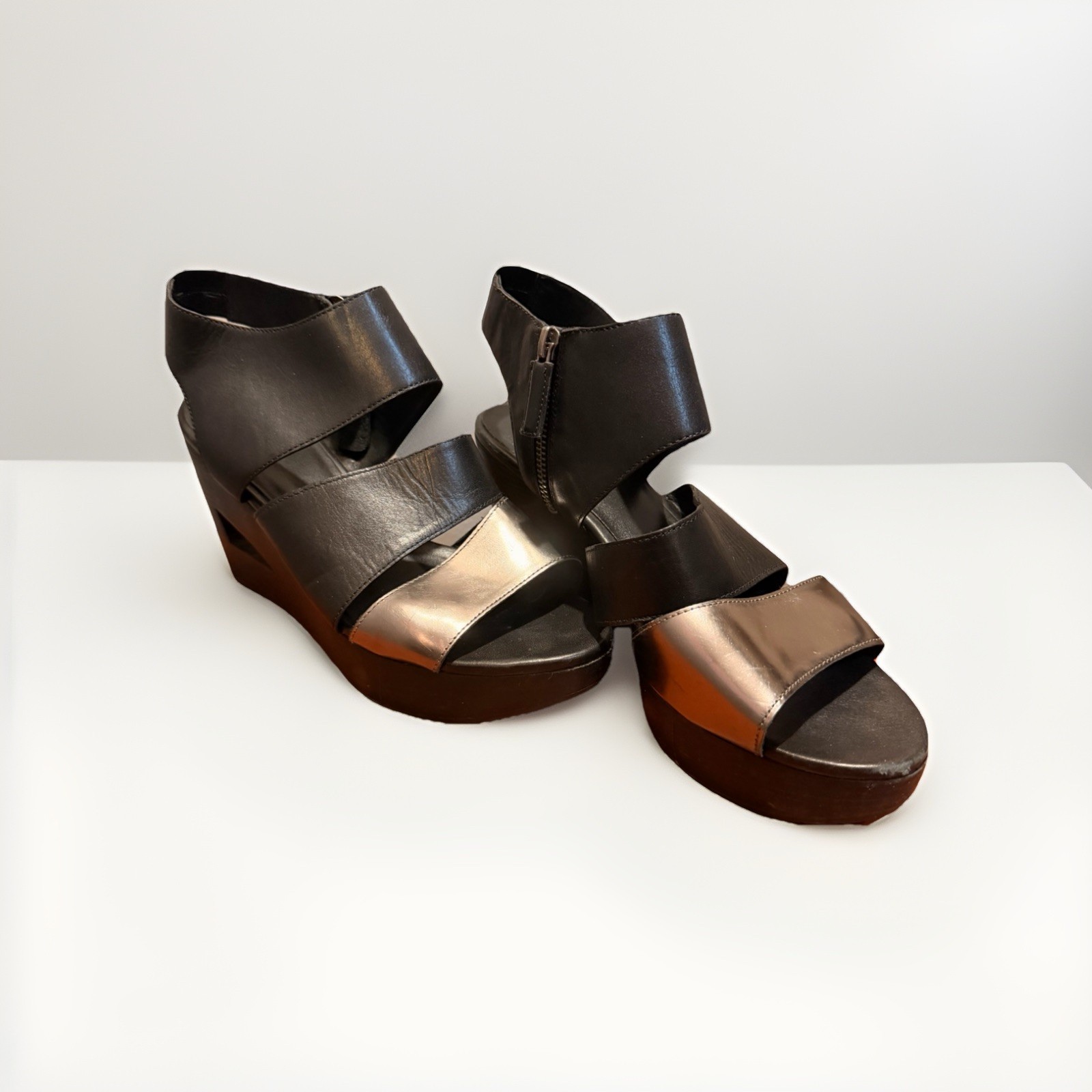 EILEEN FISHER Leather whimsey Wedge Sandals Black Metallic Zipper Women's 9.5