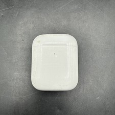 Apple AirPod 2nd Geneneration A1938 Wireless MagSafe Charging Case Original Worn