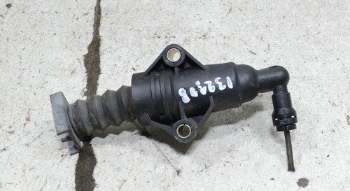 VW Golf 4 IV 1J 2002 Kupplungs Nehmer Zylinder 1J0721261F #132108-H163